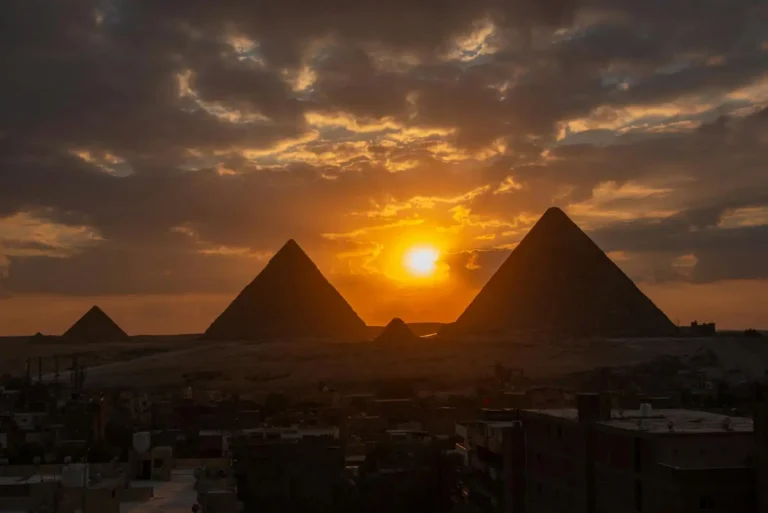 Construction des pyramides : ce que l&rsquo;on sait vraiment