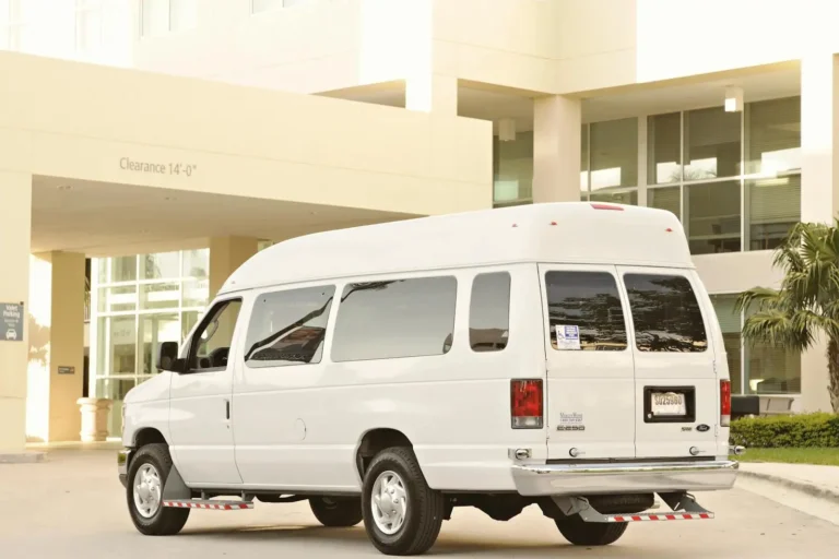 Location minibus 9 places : guide pratique pour bien choisir