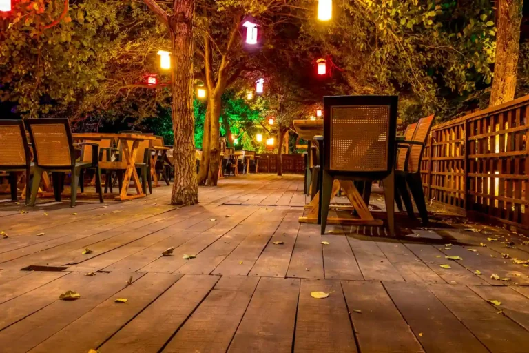 Table de jardin Leroy Merlin : guide d&rsquo;achat par matériau et usage