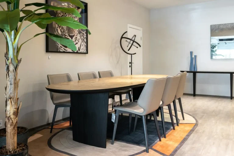 Table à manger ovale : le guide pour bien choisir la vôtre