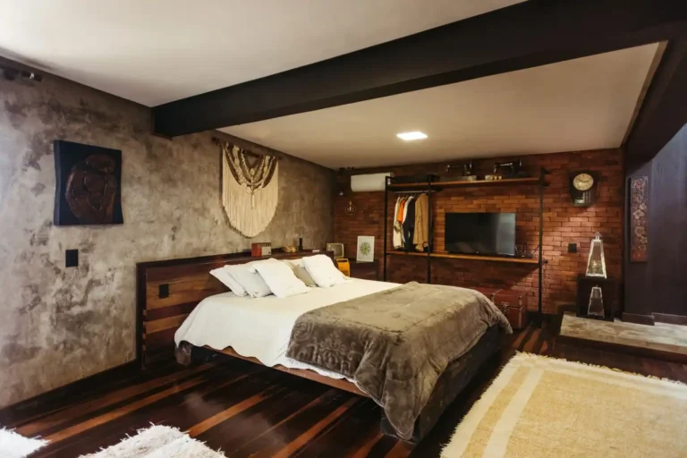 Chambre rouge : nuances, dosage et associations qui marchent