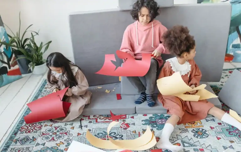 Bricolages de Noël en rouleau de papier toilette