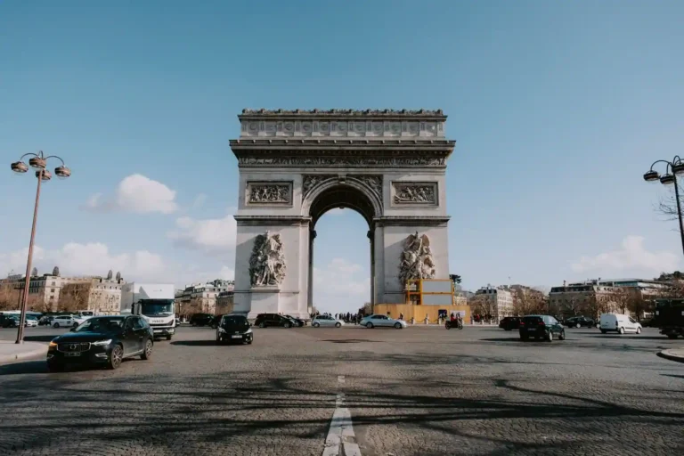 Construction de l&rsquo;Arc de Triomphe : trente ans de chantier