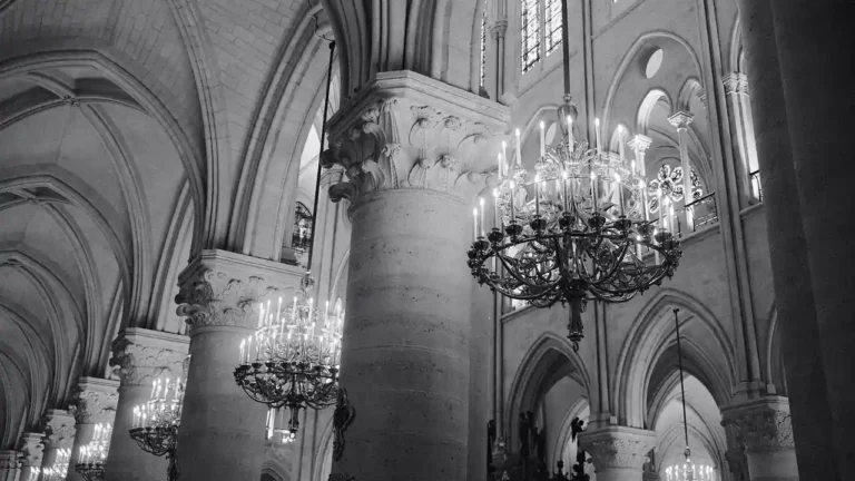 Le nouveau mobilier de Notre-Dame de Paris