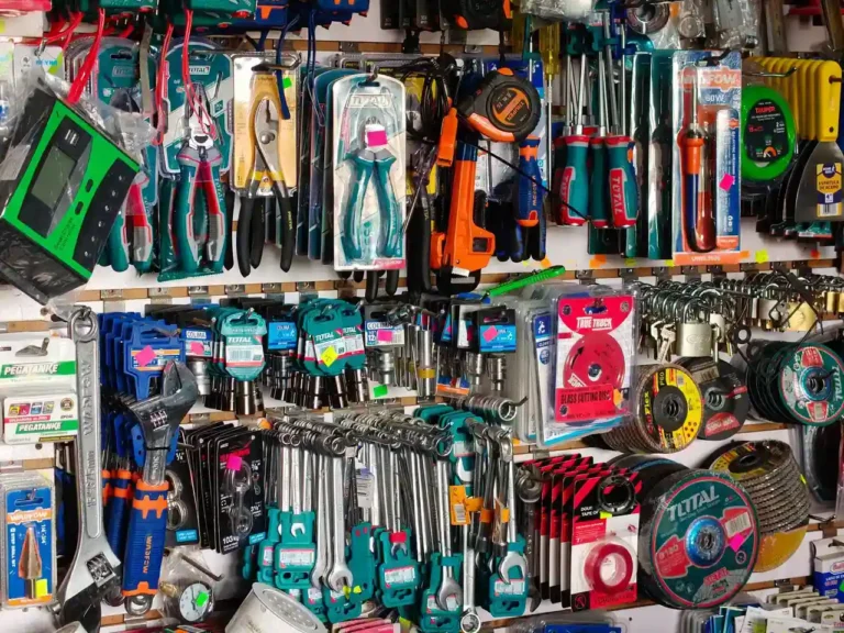 Magasin de bricolage ouvert : le vérifier et le trouver vite